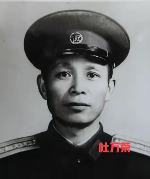 1937年四名西路军战士被活埋在煤窑中，就他们马上要窒息时，窑内突然传来一声呼唤