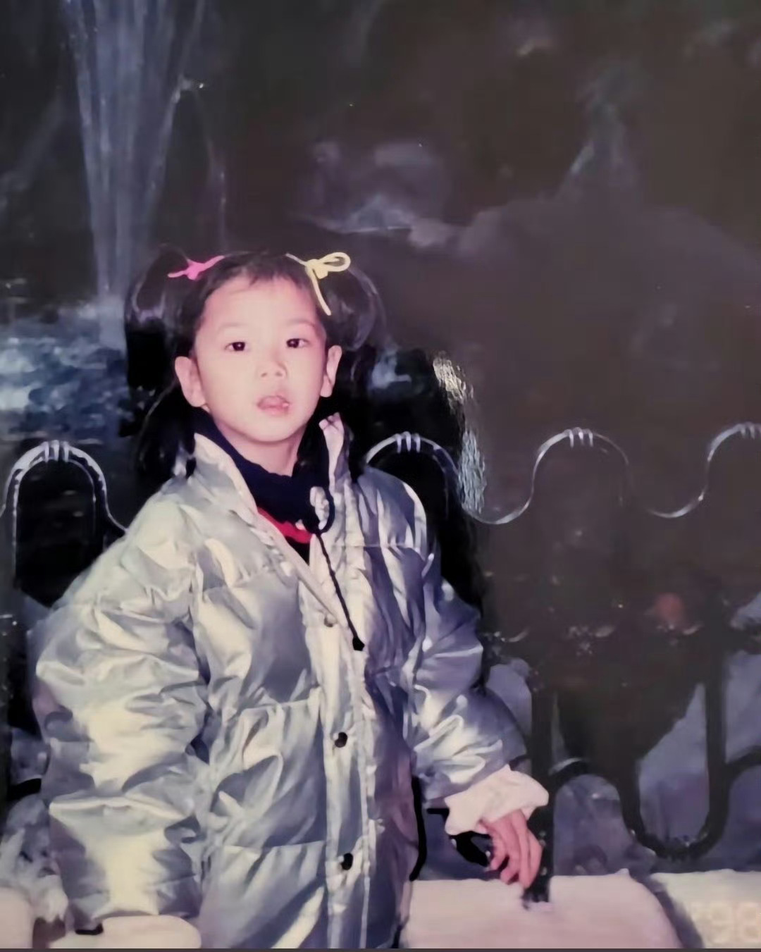 kimjisoo  祝我们全世界最最最最最可爱的小秀秀六一快乐呀