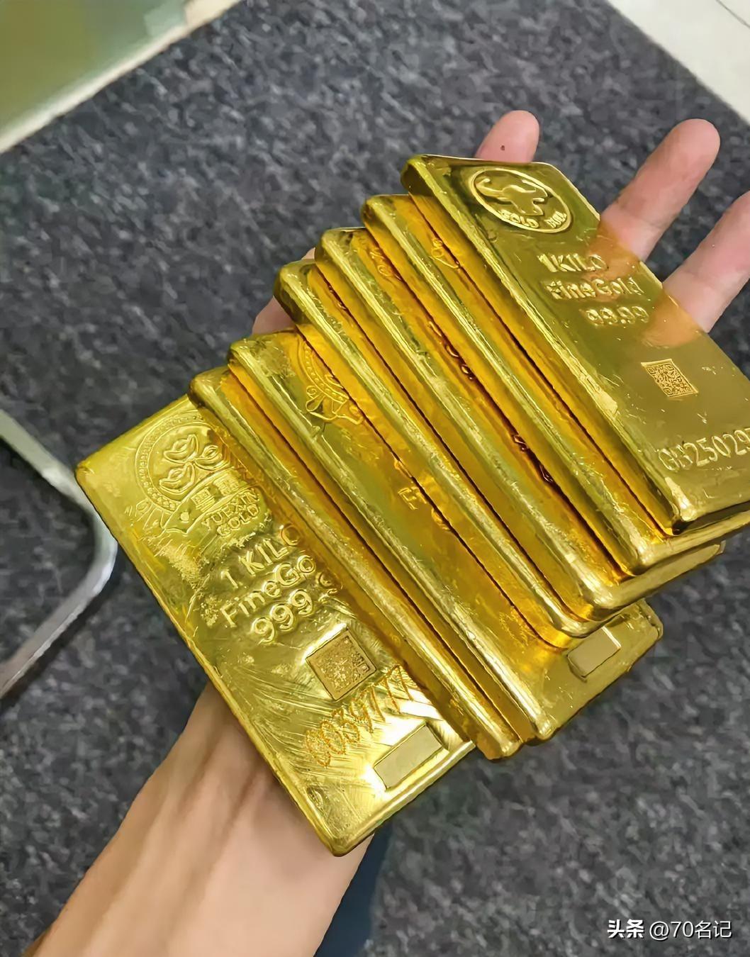 世界这么乱
黄金是留还是抛？