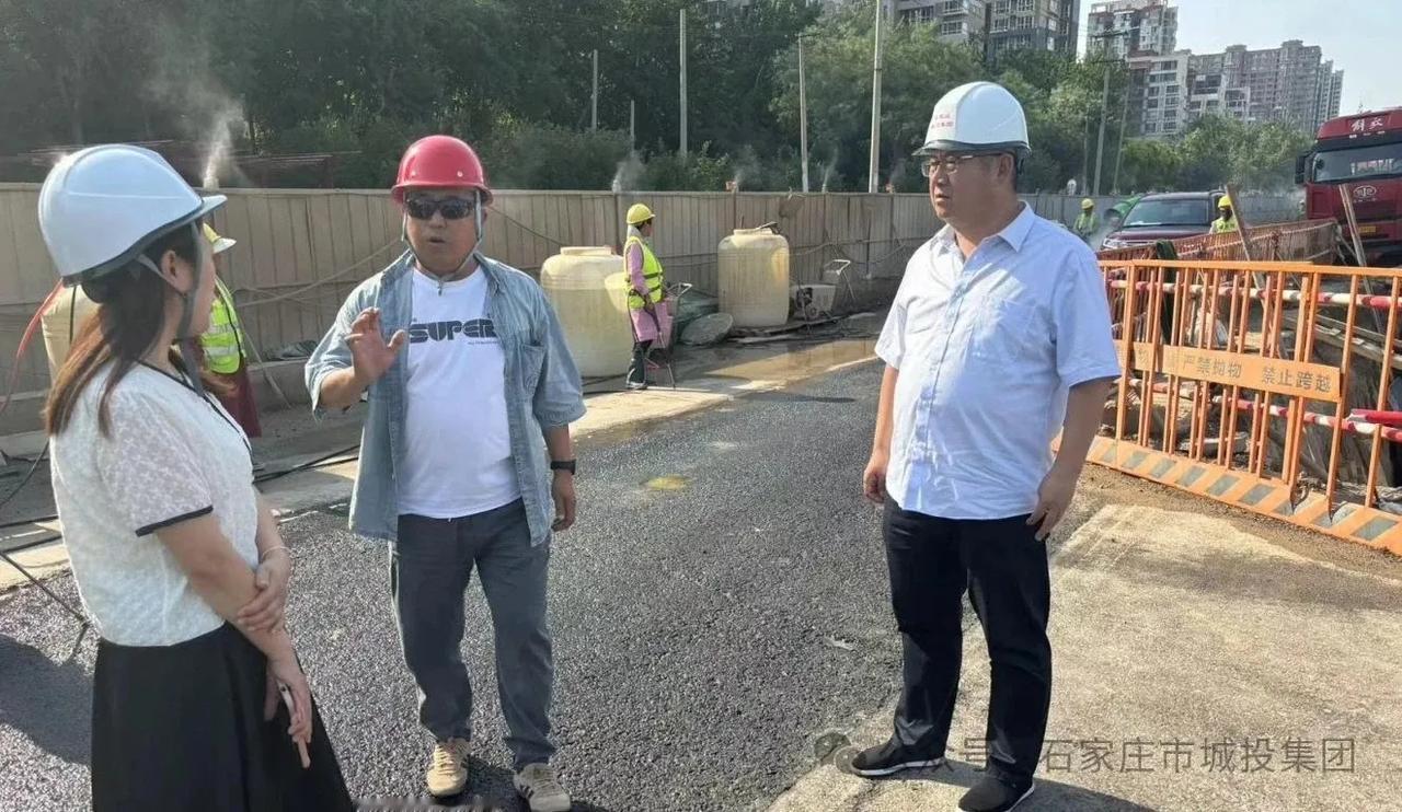 城投集团开展安全生产、防汛和环保督导检查

近日，城投集团党委副书记、工会主席、