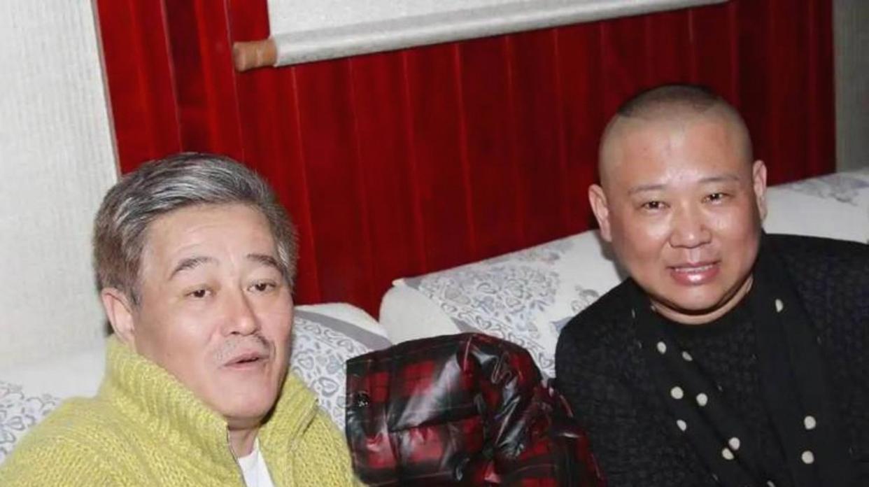 郭德纲说，“我挺欣赏小沈阳，是个好演员。台上极卖力，台下却又安静得出奇。”
小沈