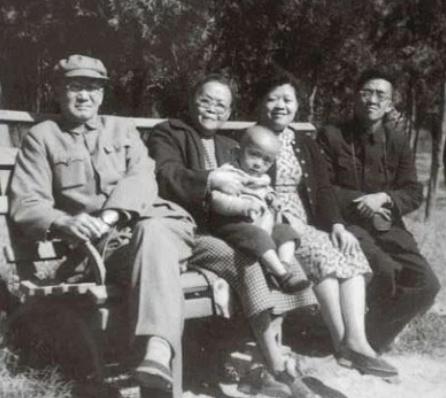 1976年，张治中女儿失去母亲和丈夫，张素我：那一年，有我一生中最大的痛苦
19