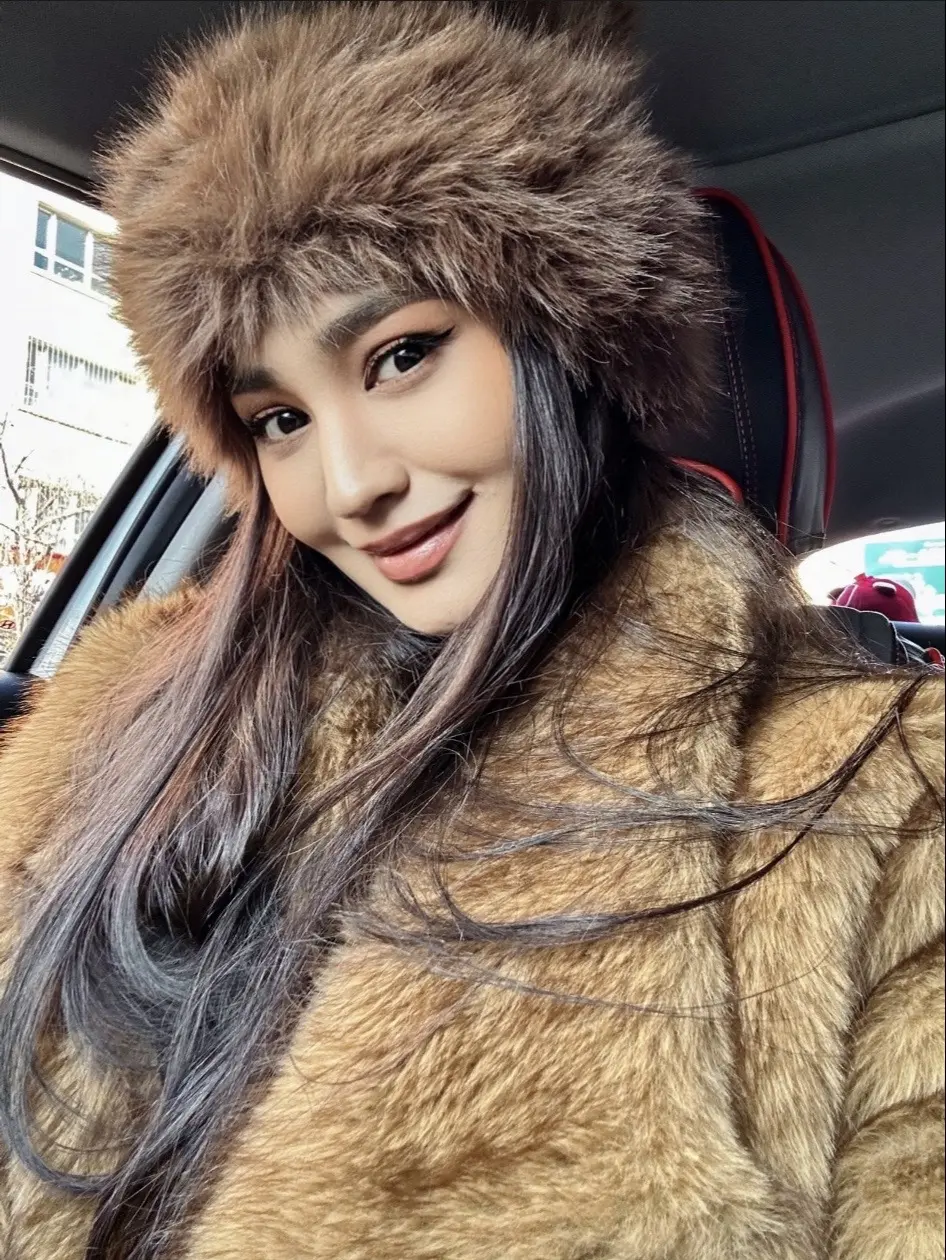 我的目标不是每天都过得快乐 而是能平静地和自己的情绪共处 我知道不会每...