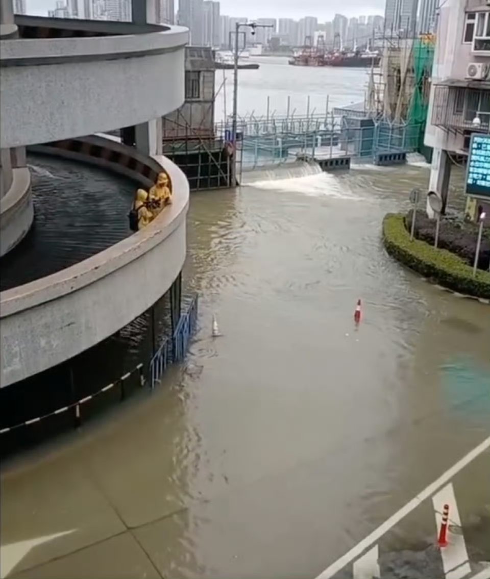 澳门海水已涌入内陆澳门低洼区域基本上都已经被海水给灌溉了，可想而知，珠三角低洼地