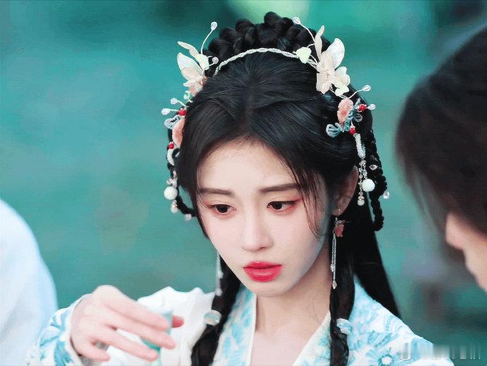 姜黎非好强的主体性 谁看完直接被她的人格魅力戳中！不依附任何人的光环，伤痛不内耗