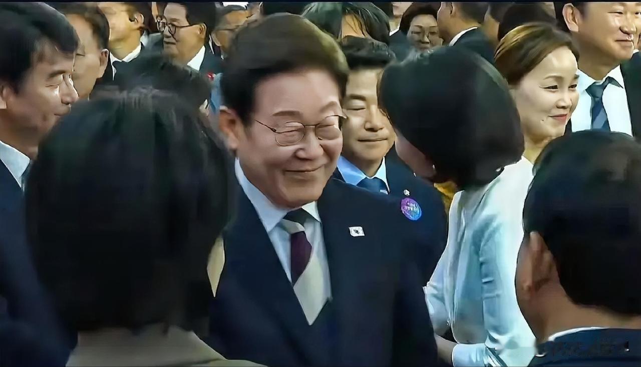 12月31日晚上的最新消息，速报，全都不容错过，第四条：韩国李在明访华团队阵容确