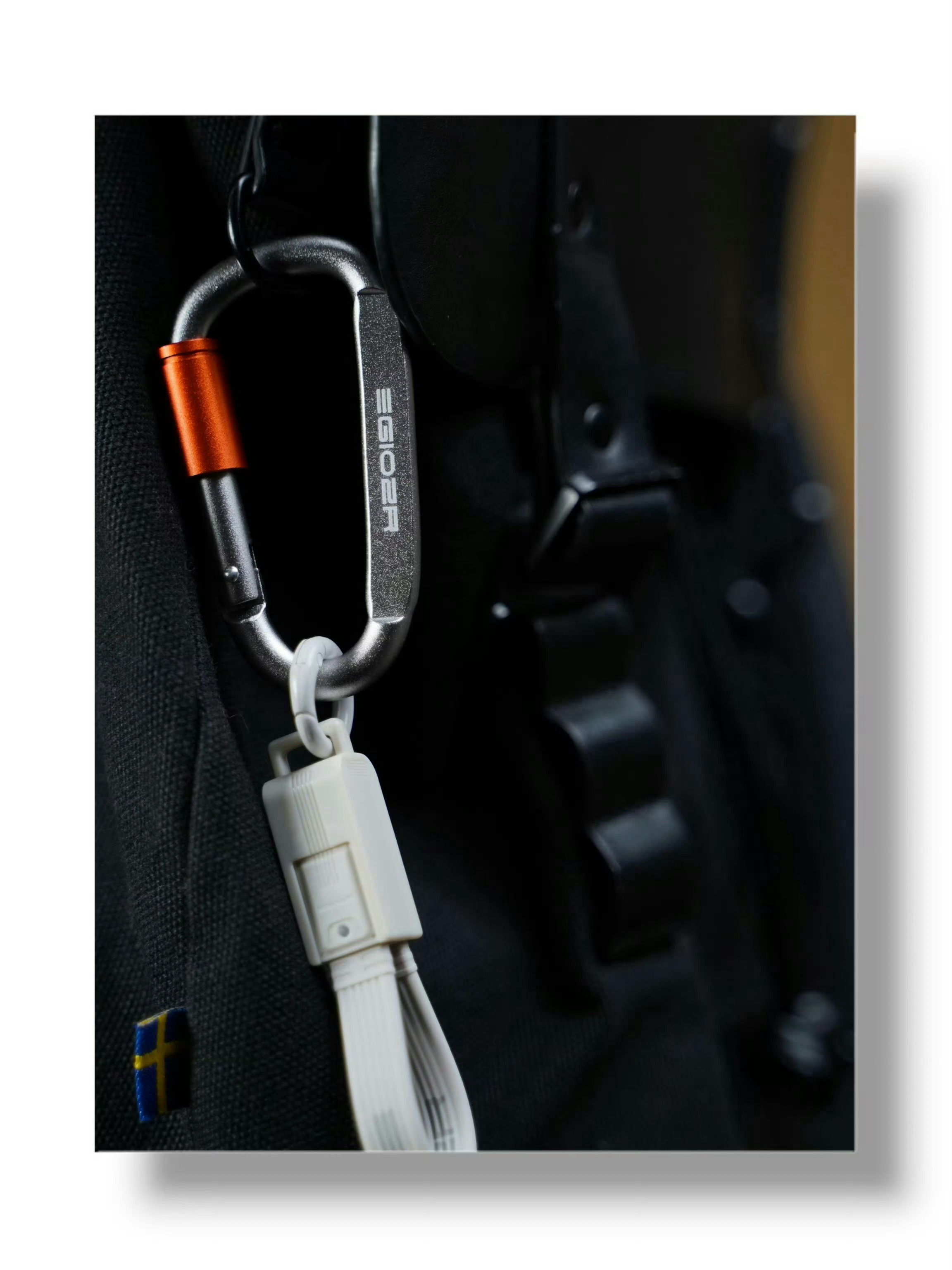 #数码博主出差都带什么#一个背包外挂一根性能拉满的USB4短线（传数据用）DJI