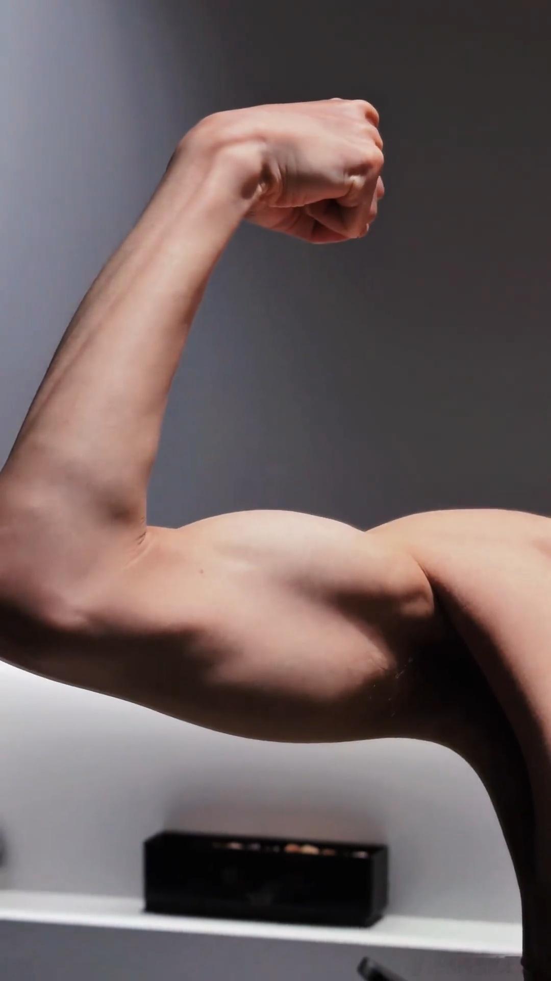 罗云熙手臂肌肉罗云熙秀肌肉 ​好的呢 ​​​