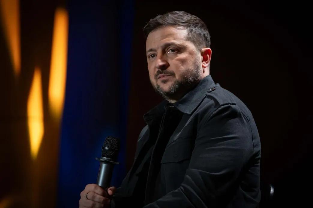 泽连斯基不是想谈判吗，俄罗斯做出回应了。克宫秘书佩斯科夫表示，想谈就来莫斯科谈吧