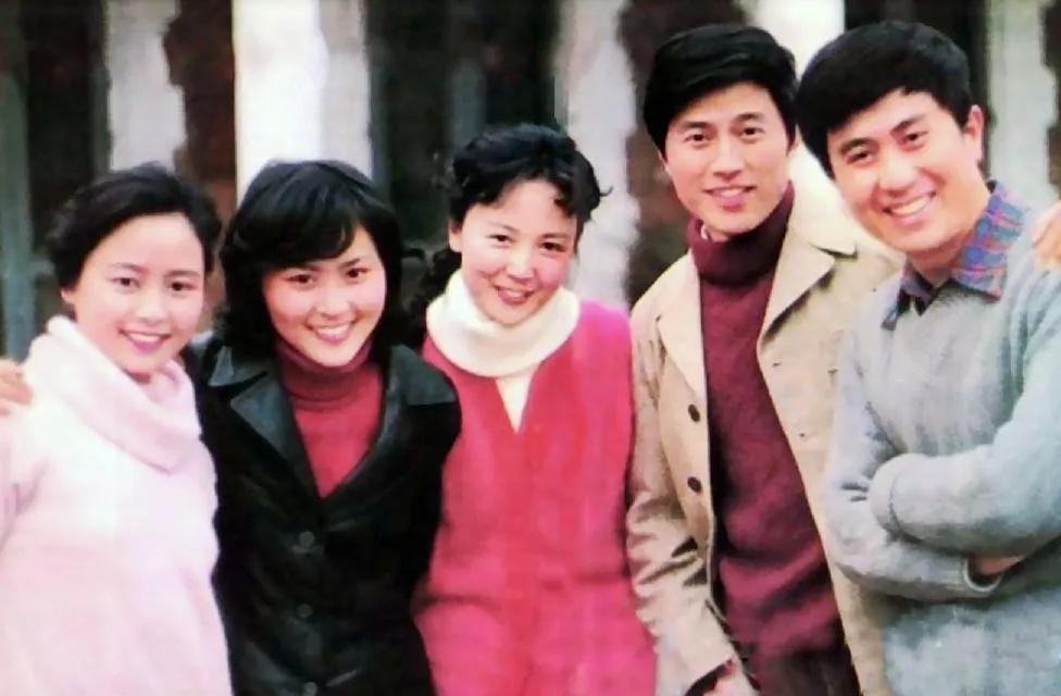这五位在80年代可谓是家喻户晓，看见她（他）们能勾起一代人的回忆，你能认出几个？
