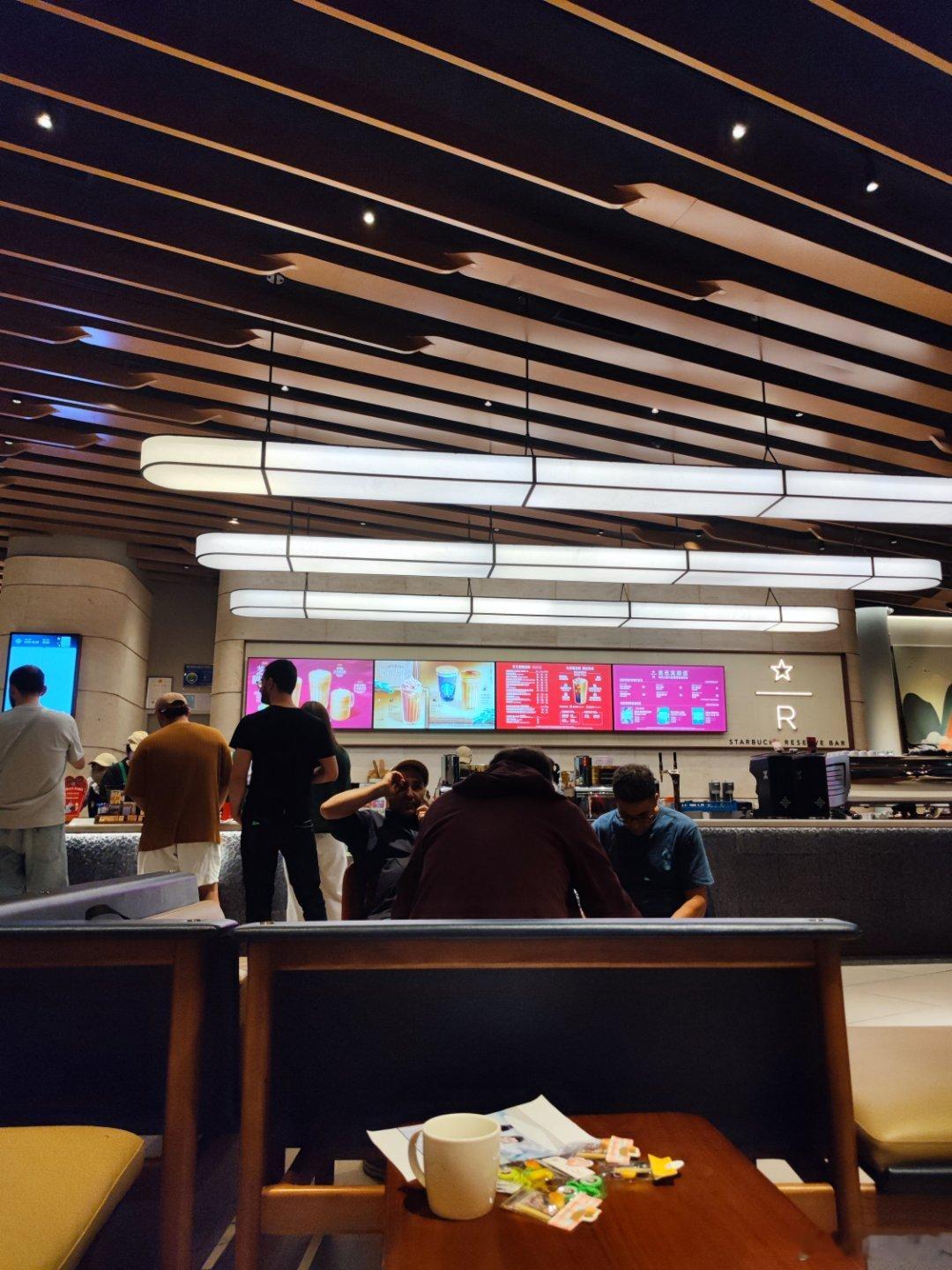 到处都是鬼佬 深圳·星巴克(星河COCO Park福田店)