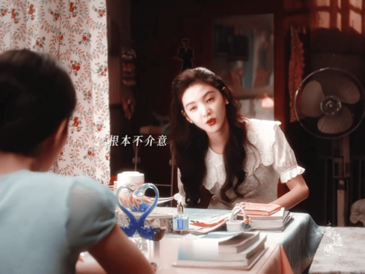 章若楠林允别试探了有市场谁还没被章若楠和林允的年代剧氛围感拿捏！复古滤镜下的姐妹