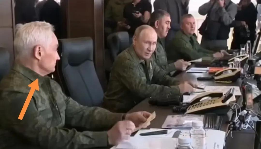 俄军2025年乌东战果公布，推进速度翻倍，控制超300居民点！
俄国防部会议上传