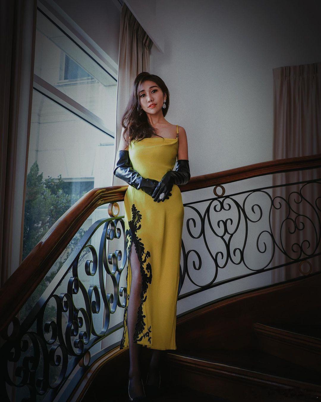 赌王女儿何超盈近照，穿晚礼服身材纤瘦，减肥成功堪比贾玲，老公辛奇隆甜蜜盯妻。#何