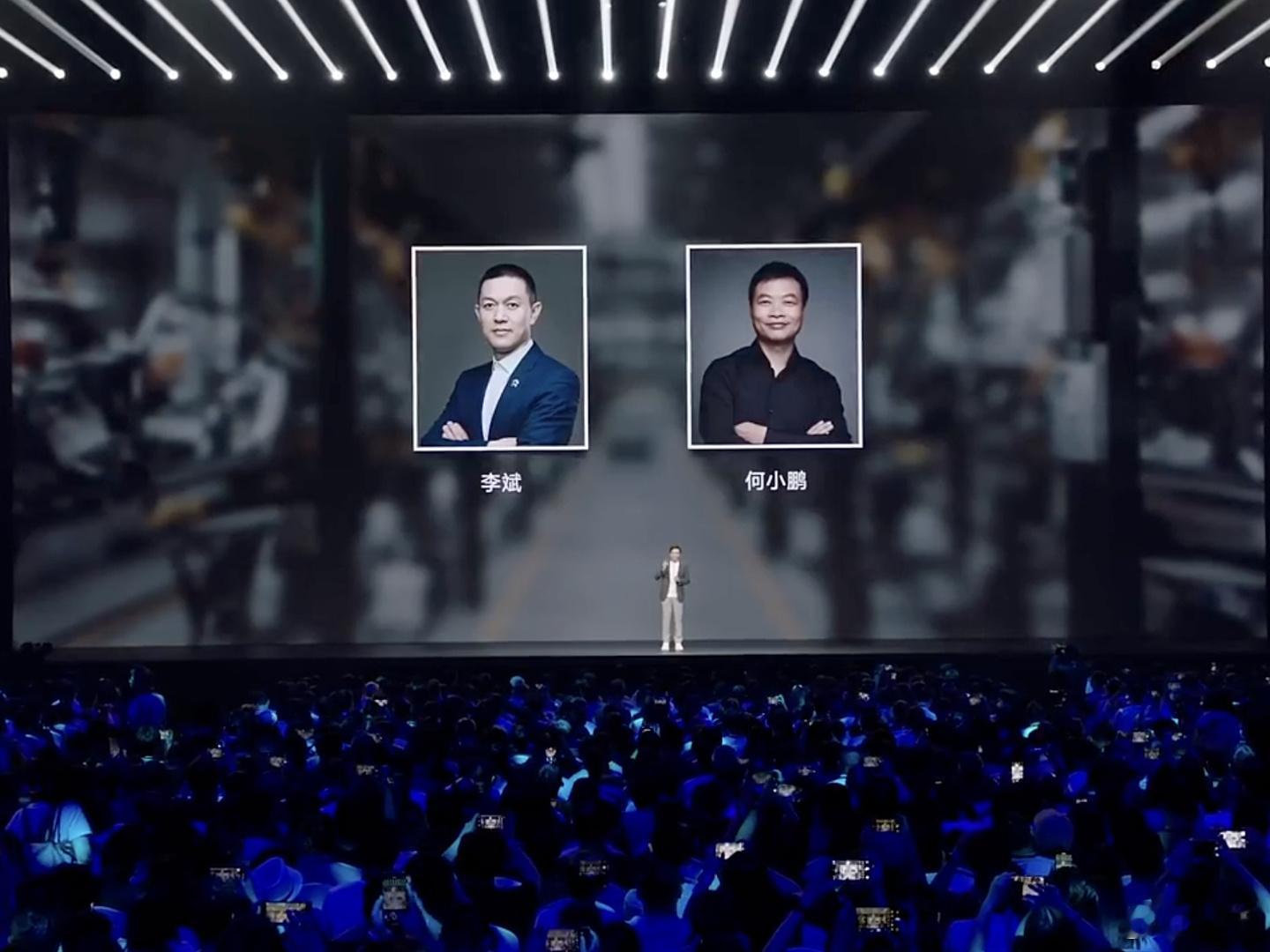 “他们俩劝我造车，对他们有啥好处？”蔚来算是吃到了小米SU7溢出来的流量，而小鹏