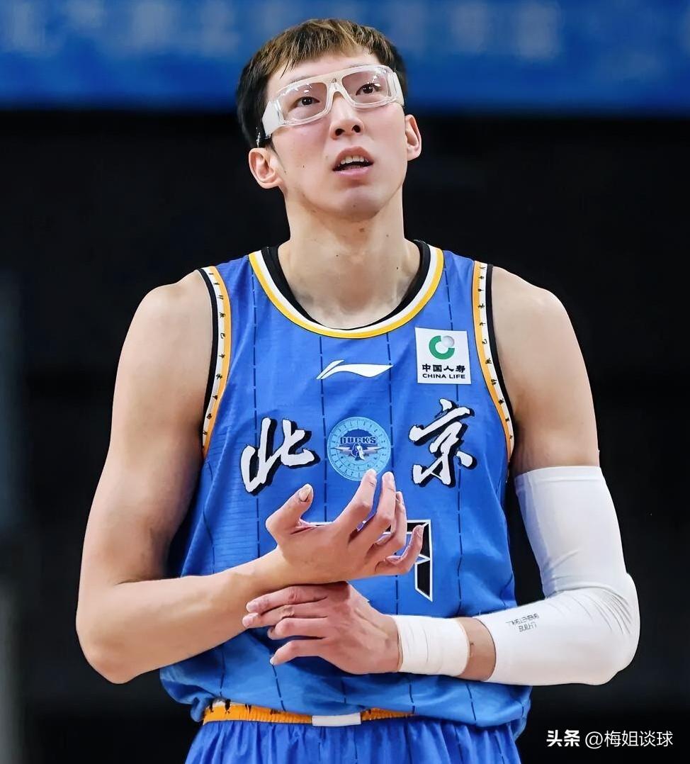 周琦三分绝杀失手惜败！北汽86：88不敌吉林，看看球员数据，谁尽力了？！
 
0