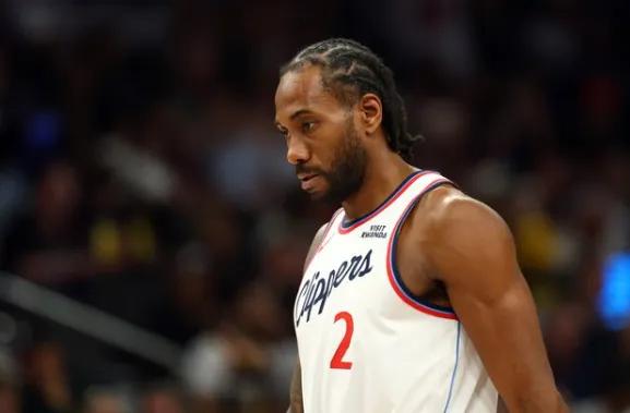 美媒：不能让这场比赛抹杀伦纳德本赛季的精彩表现
4月17日讯，在备受瞩目的NBA