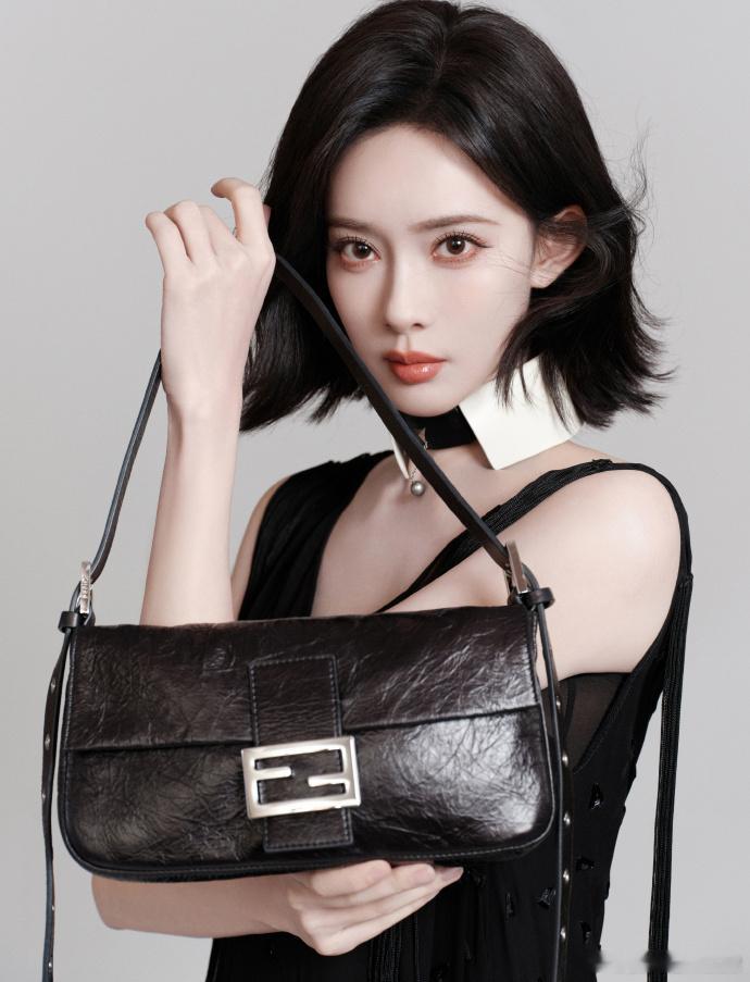 孟子义解锁allblackallblack版孟子义  飒爽登场，轻盈而行🖤孟子