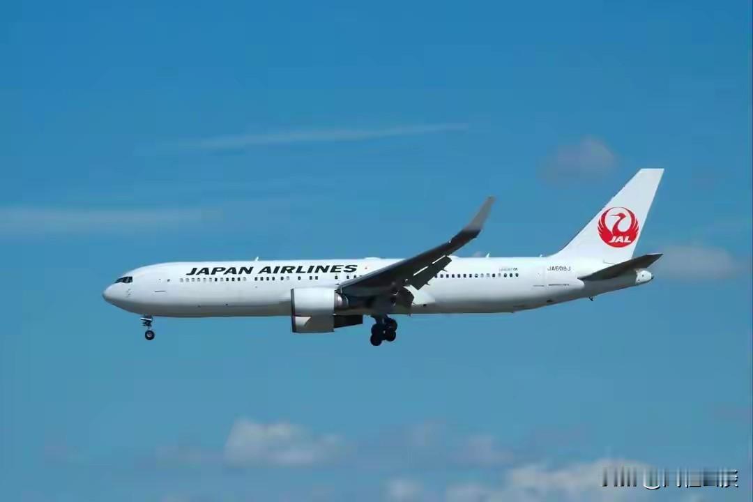 7月1日起，我国新修订的民用航空法正式落地，外籍航班飞越我国领空，需提前提交申请