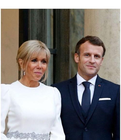 马克龙妻子布丽吉特税务档案性别被改成男性，这事简直离谱到家了。布丽吉特登录税务账