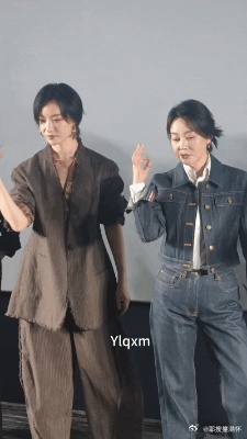 倪妮闫妮复仇摇倪妮闫妮双妮复仇摇啊啊啊双妮复仇摇太可爱了！倪妮全程表情管理，结束