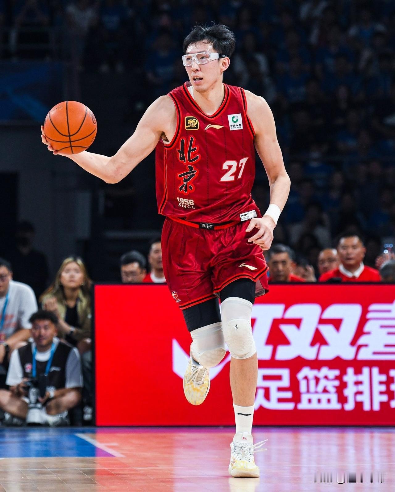 认钱不认人，拿着四川600万的周琦在全运会上暴揍家乡河南队！

在刚刚结束的一场