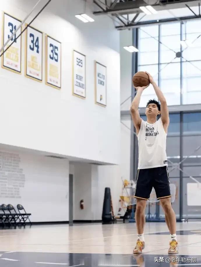 媒体人：NBA球队并没有给出承诺，参加选秀只是为了不留遗憾

6月17日消息，媒
