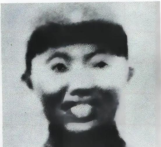 1942年，神枪手王凤麟遭叛徒出卖，被日军围在山上，打到只剩一颗子弹时，他犹豫了