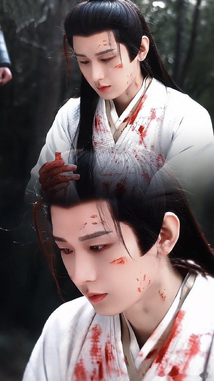 文质彬彬是对谢淮安最大的误解看着斯文败类，实则疯得没边，捅人跳崖样样来，眼神杀自