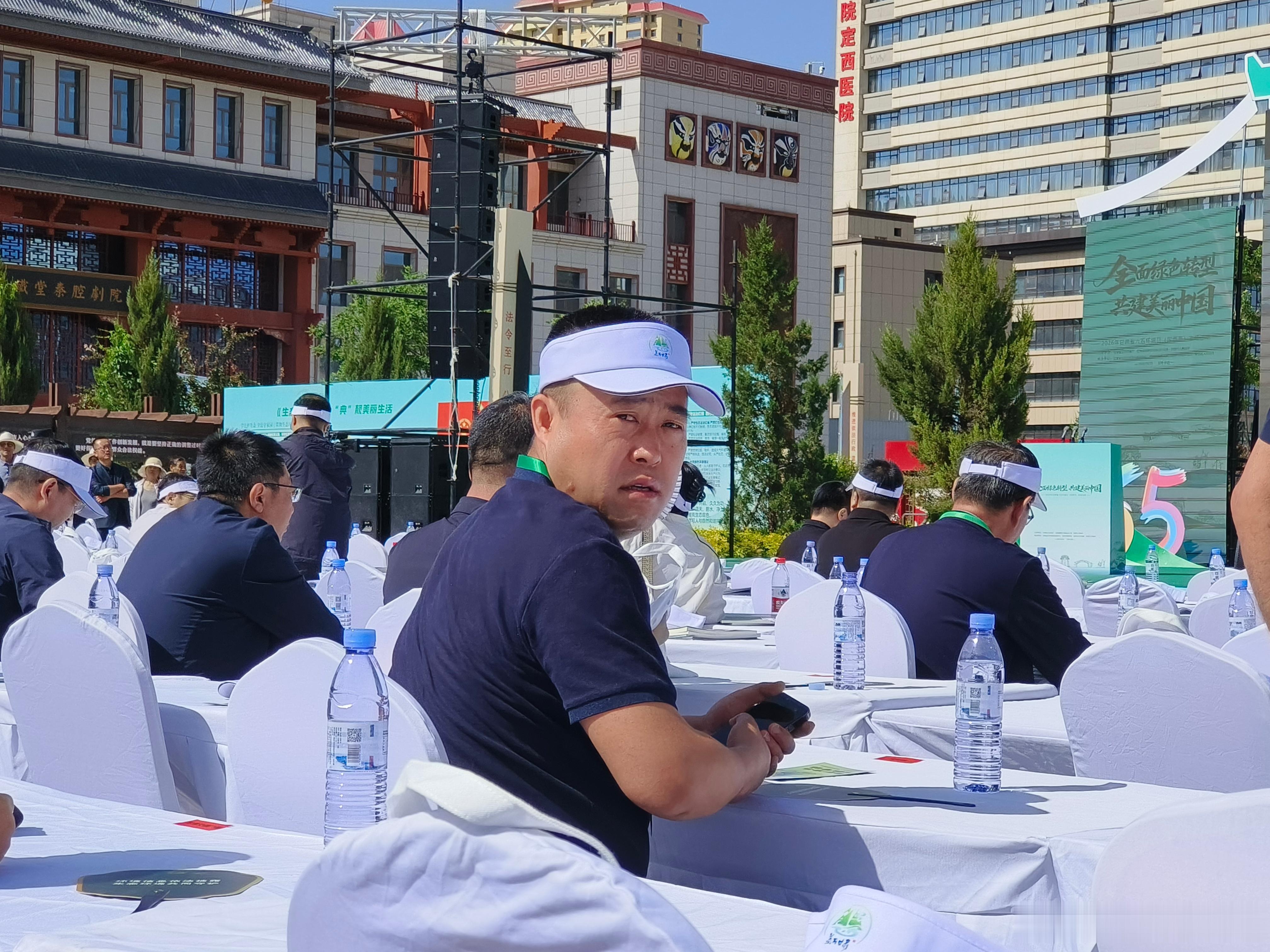 全面绿色转型 共建美丽甘肃 【政务先行，低碳办公引领新风尚】 今天是2026年六