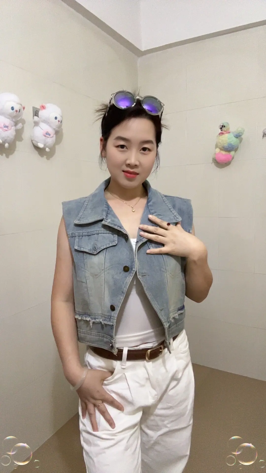 结过婚的女人才知道，你要嫁的是人品和细节，是责任和担当，是在外面能直腰...