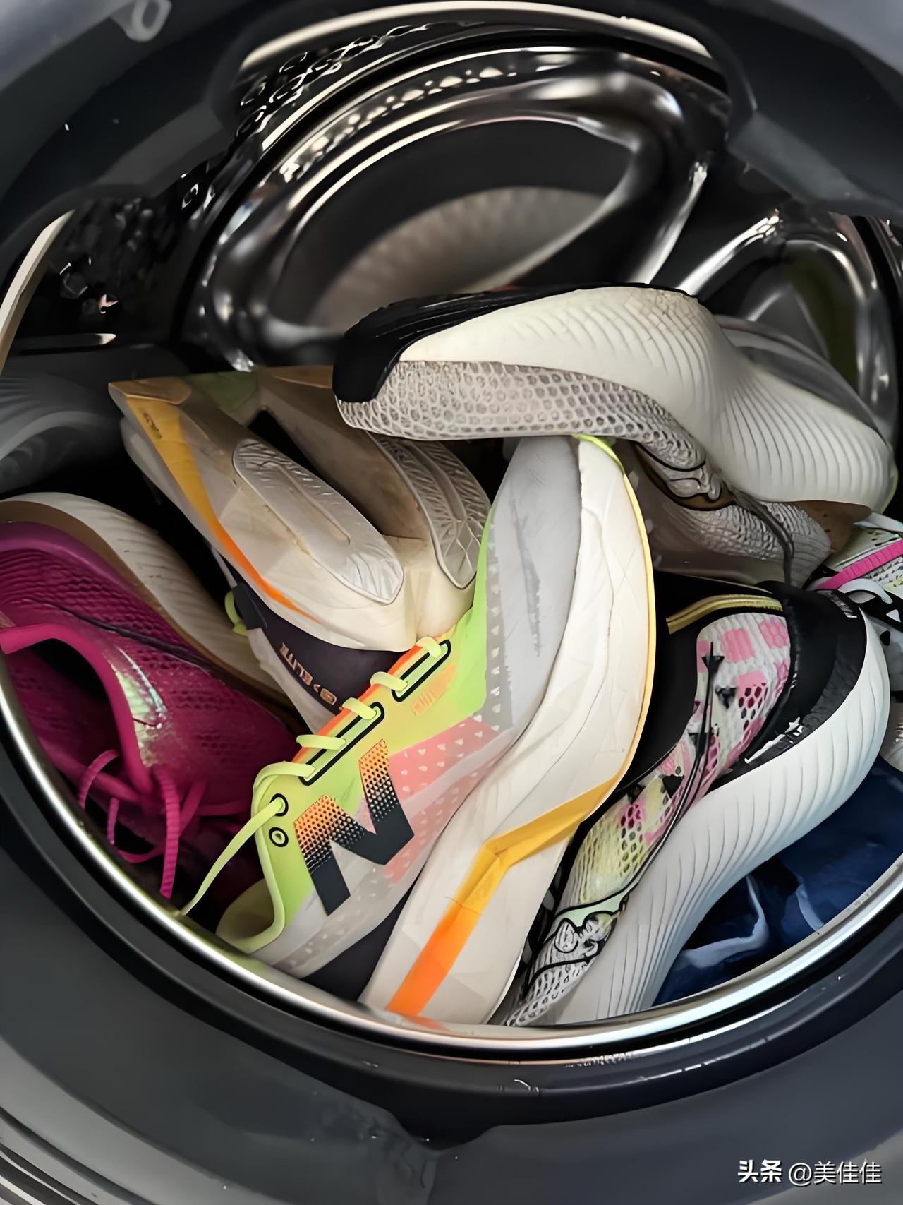 你家的洗衣机用来洗过鞋子吗?经常洗！
孩子上学，鞋是真费也真脏。
每周一脏，凑够