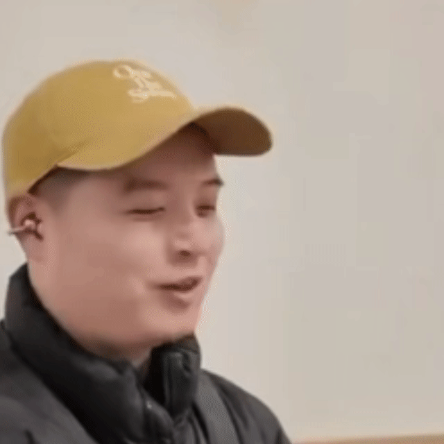 马頔这样好像春晚邓超李纯在家不让马頔吃饭吗不知道有没有人看过马頔的干饭日记，我的