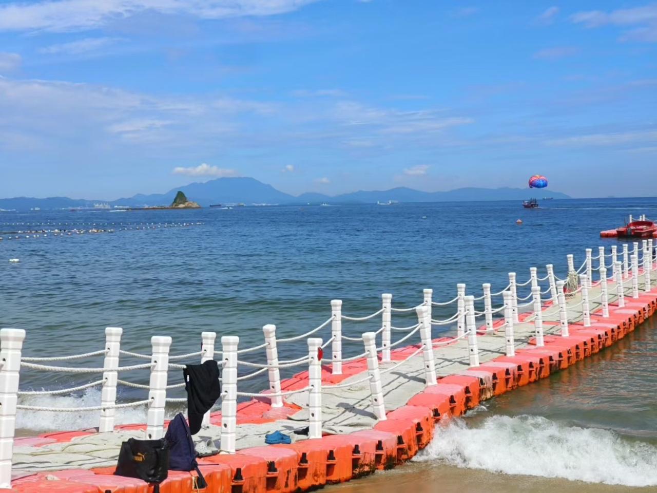 带你一起去看海感受大海的波浪 带你去看海 吹吹海风放松心情 一起去海边吹吹风吧 