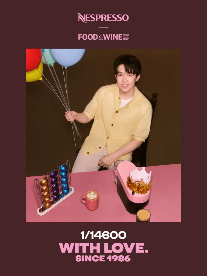 王楚钦突然营业，晒照状态直接拉满✨
3月24日，王楚钦在社交平台更新动态，氛围感