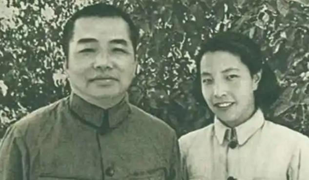 1978年，党组织派人找到浦安修，向她移交了补发给彭老总的48000元工资稿费及