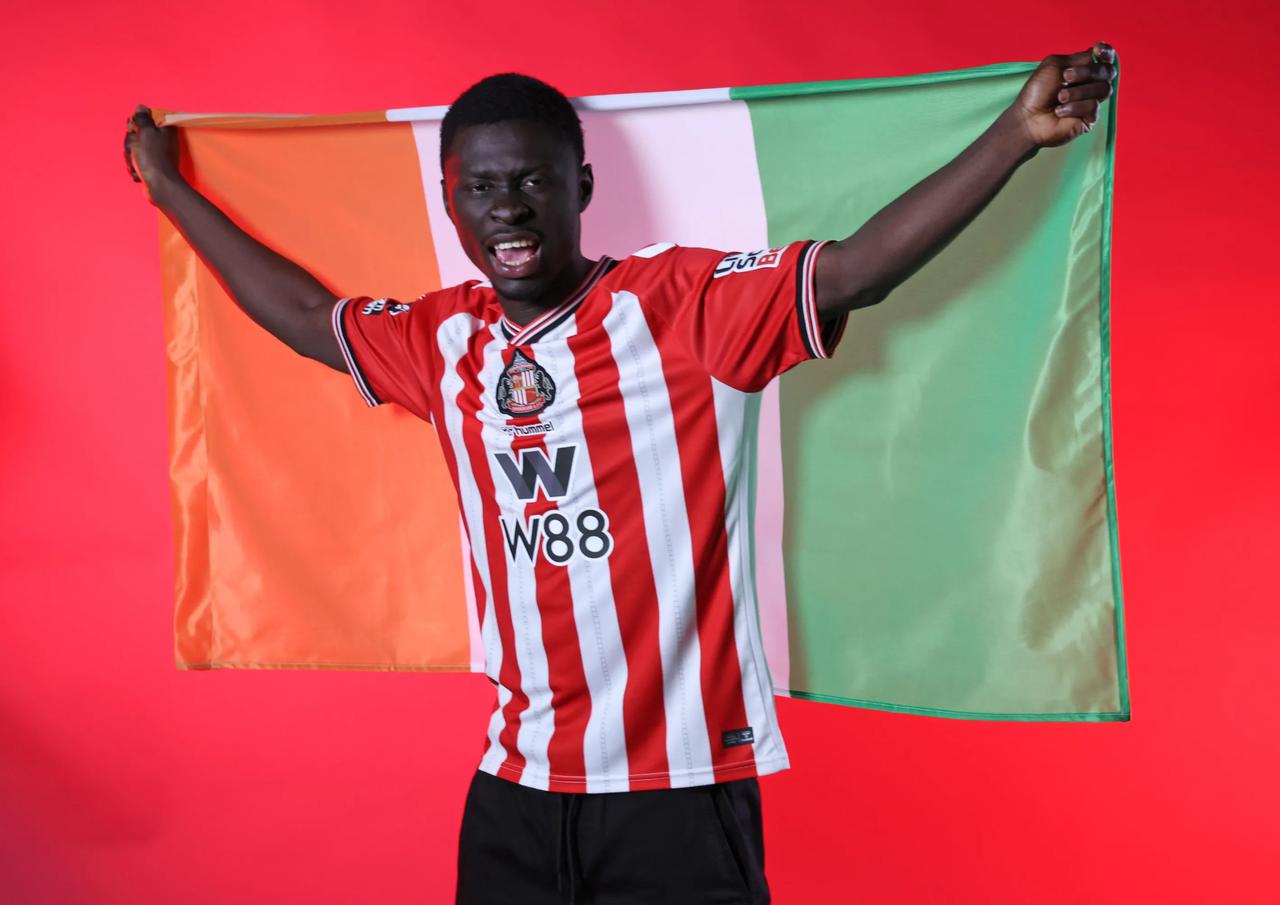 官方：桑德兰签下塔比
桑德兰官方宣布，从以色列球队内坦亚马加比签下科特迪瓦边锋塔