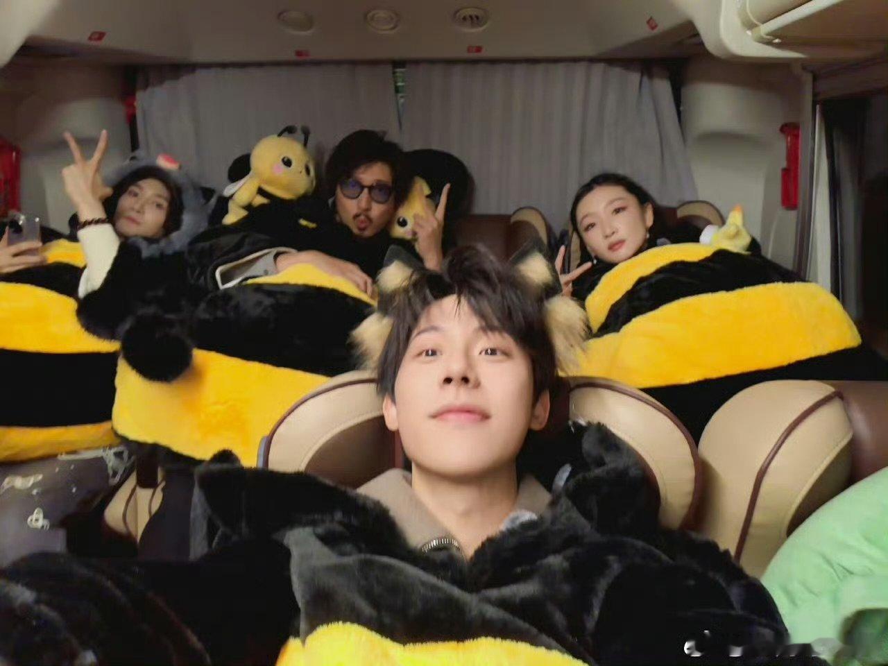 周五晚高疯职场疯学周五晚高疯疯得真实，笑得过瘾，这才是周五该有的打开方式 