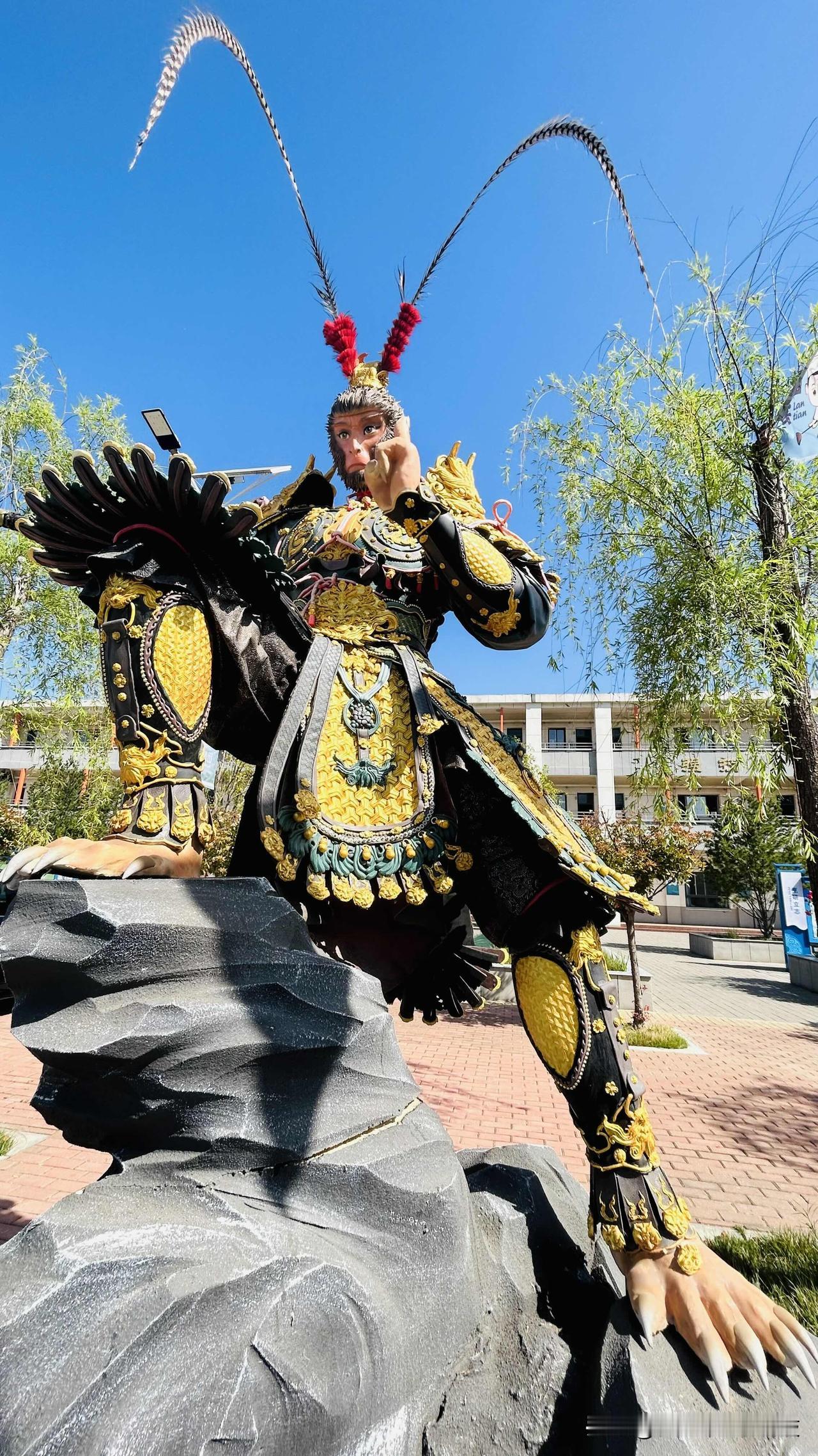 蓝厨勺客赋

滋水环蓝邑 祥云绕玉乡
人文始祖远 蓝厨声名扬
大小衙门里 多见我
