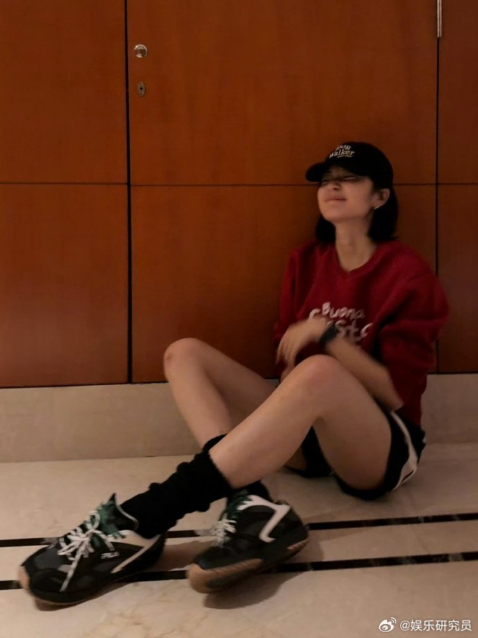 孙千ins更新照 孙千这组ins更新照直接美到我失语，妥妥妈咪感大片既视感。优越