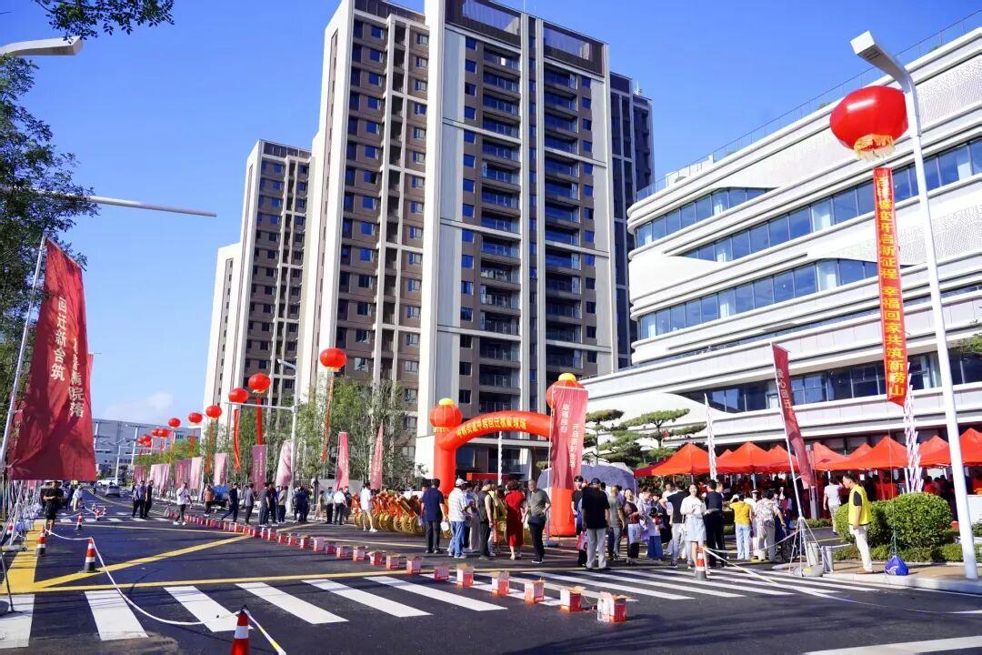 7月18日上午，青岛市崂山区中韩街道中韩安置区举行回迁安置房抓阄仪式。至此，青岛