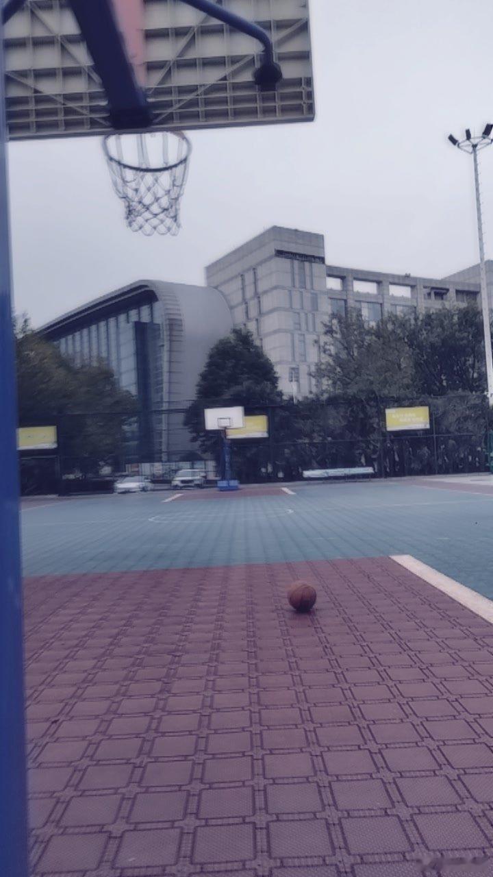 5：7：6，30个罚球线位置投进18个。100个三分球投进24个。 