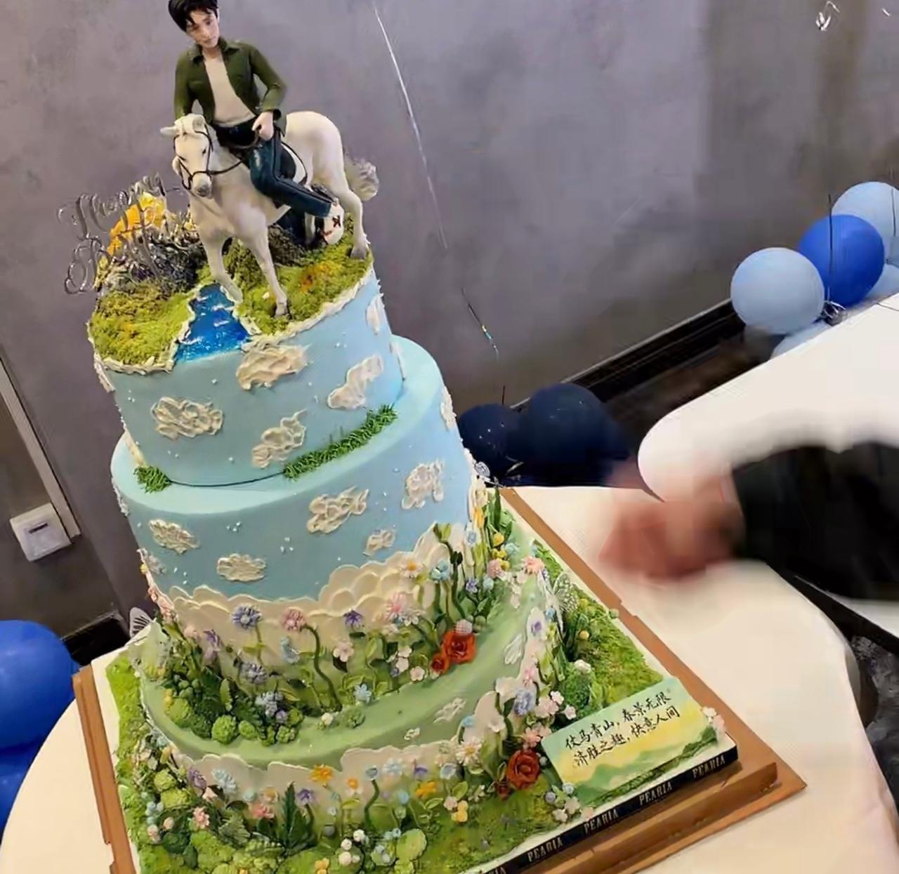 我笑炸了老驴跟了影帝真是享福了 ​​​