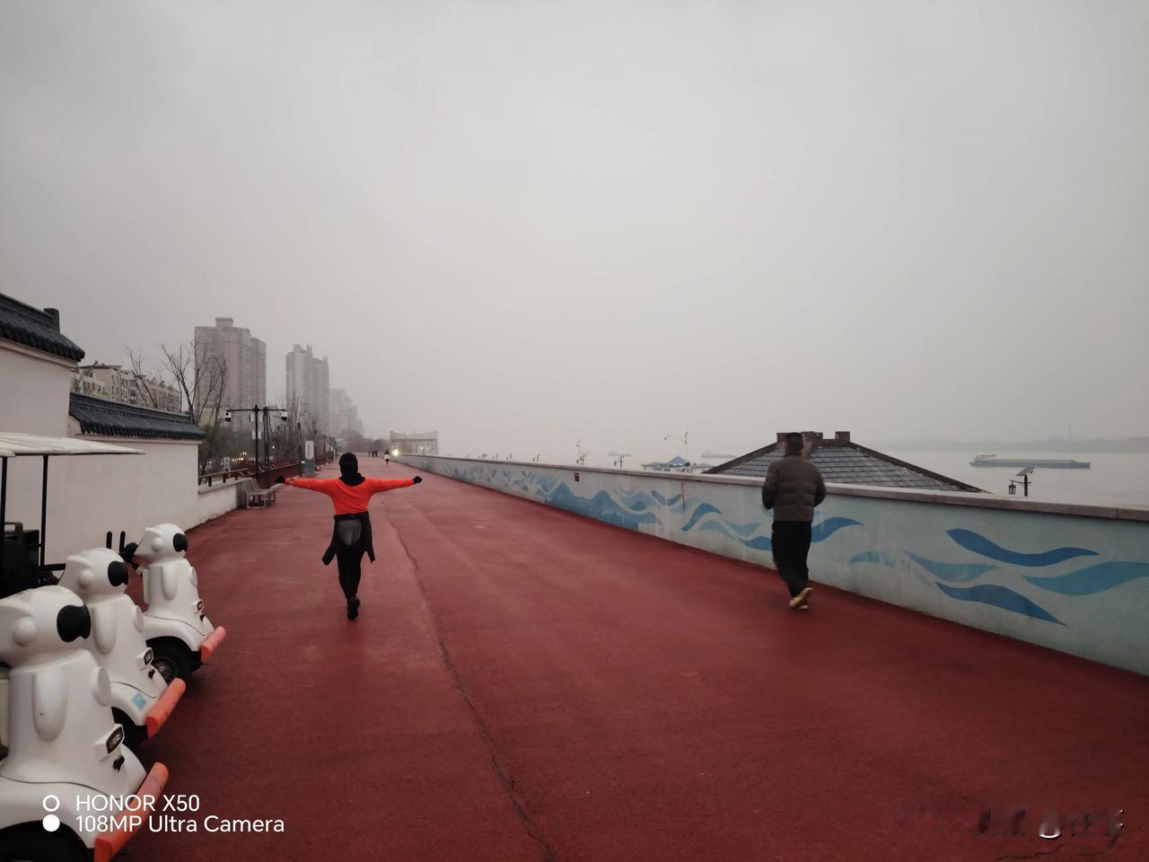 晒图笔记大赛2026年1月5日长江岸边晨练打卡