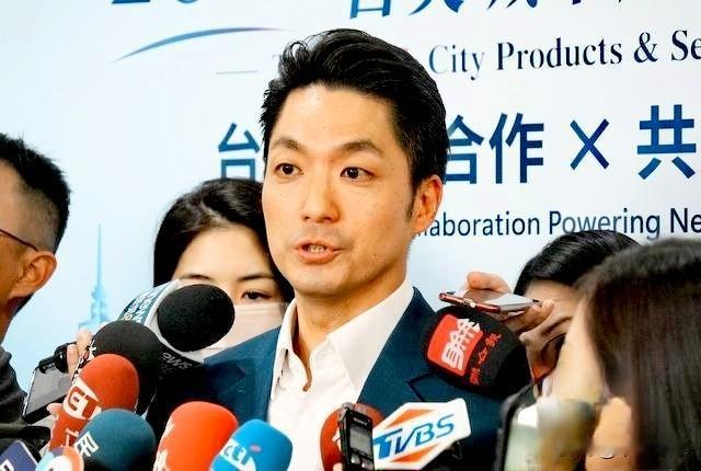 蒋万安发起的“倒阁”提议正在进入进退两难的境地。
在台湾地区，“倒阁”是一种非常