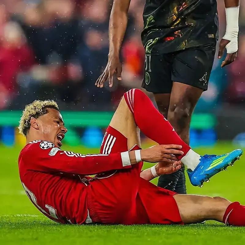 突发重创！利物浦前锋埃基蒂克遭遇严重伤病，右脚跟腱很可能断裂。他确定无缘美加墨世