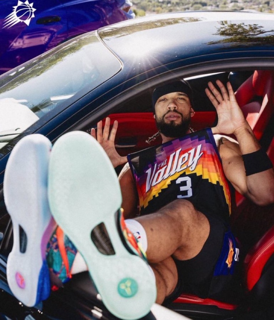 狄龙谈起了他与詹姆斯的垃圾话😂“我是个竞争者，我不喜欢那些笑脸或嬉笑的事情。我