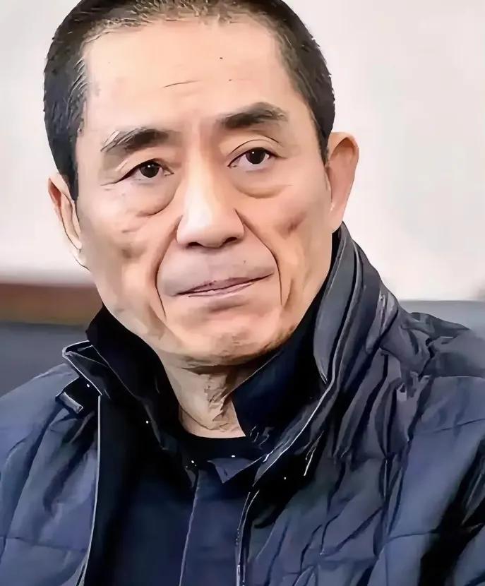 76岁张艺谋，悲痛发文！

8月10日，对于导演张艺谋来说，是悲痛的一天。他的老