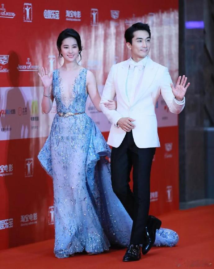 就想知道，他俩是因为啥黄的？ ​​​