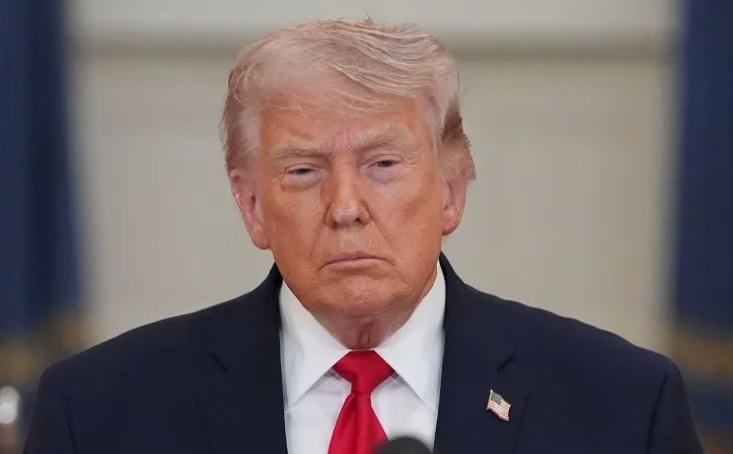 美国主动喊话中国！
当地时间4月17日，特朗普公开表示：出访中国期间将会是特别的